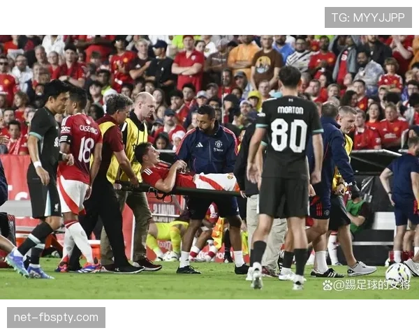 曼联球员不行还是体系不行的问题，近期在关键比赛中逐步反映