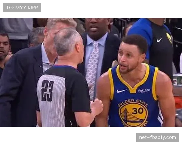 背后犯规判罚标准详解，这些细节你可能忽视了